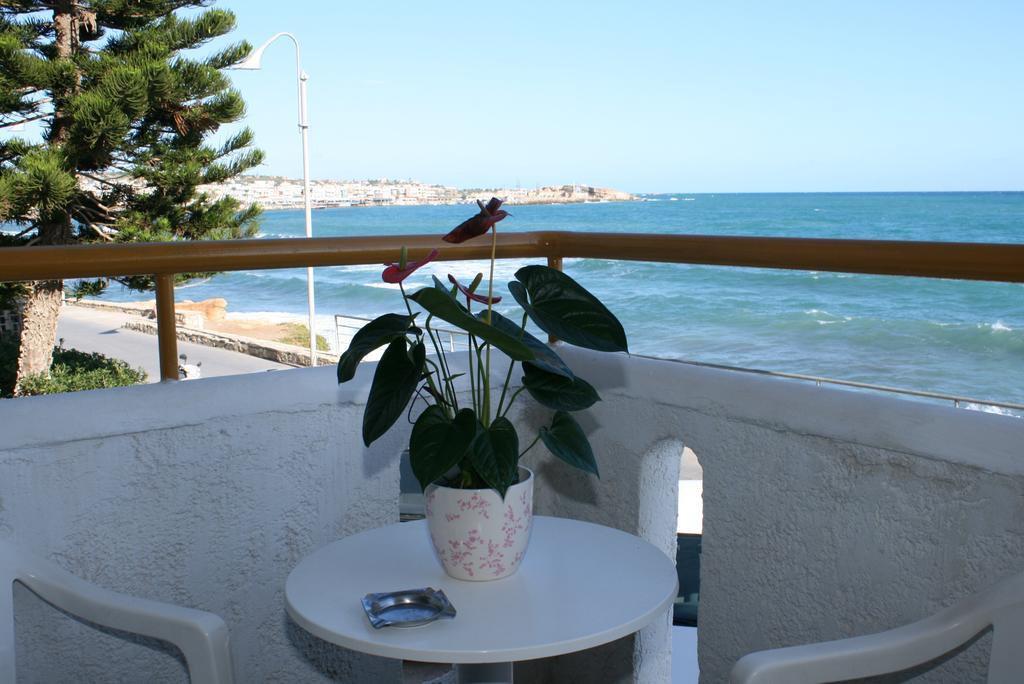 Blue Bay Apartments Χερσόνησος Εξωτερικό φωτογραφία
