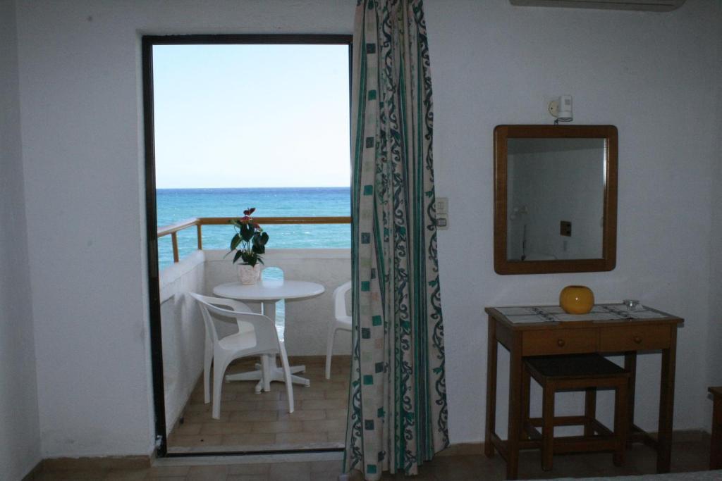 Blue Bay Apartments Χερσόνησος Δωμάτιο φωτογραφία